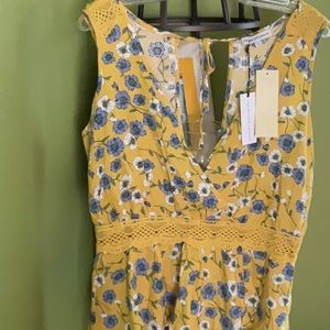 💖Cup Cakes & Cashmere yellow summer top with blue and white flower print